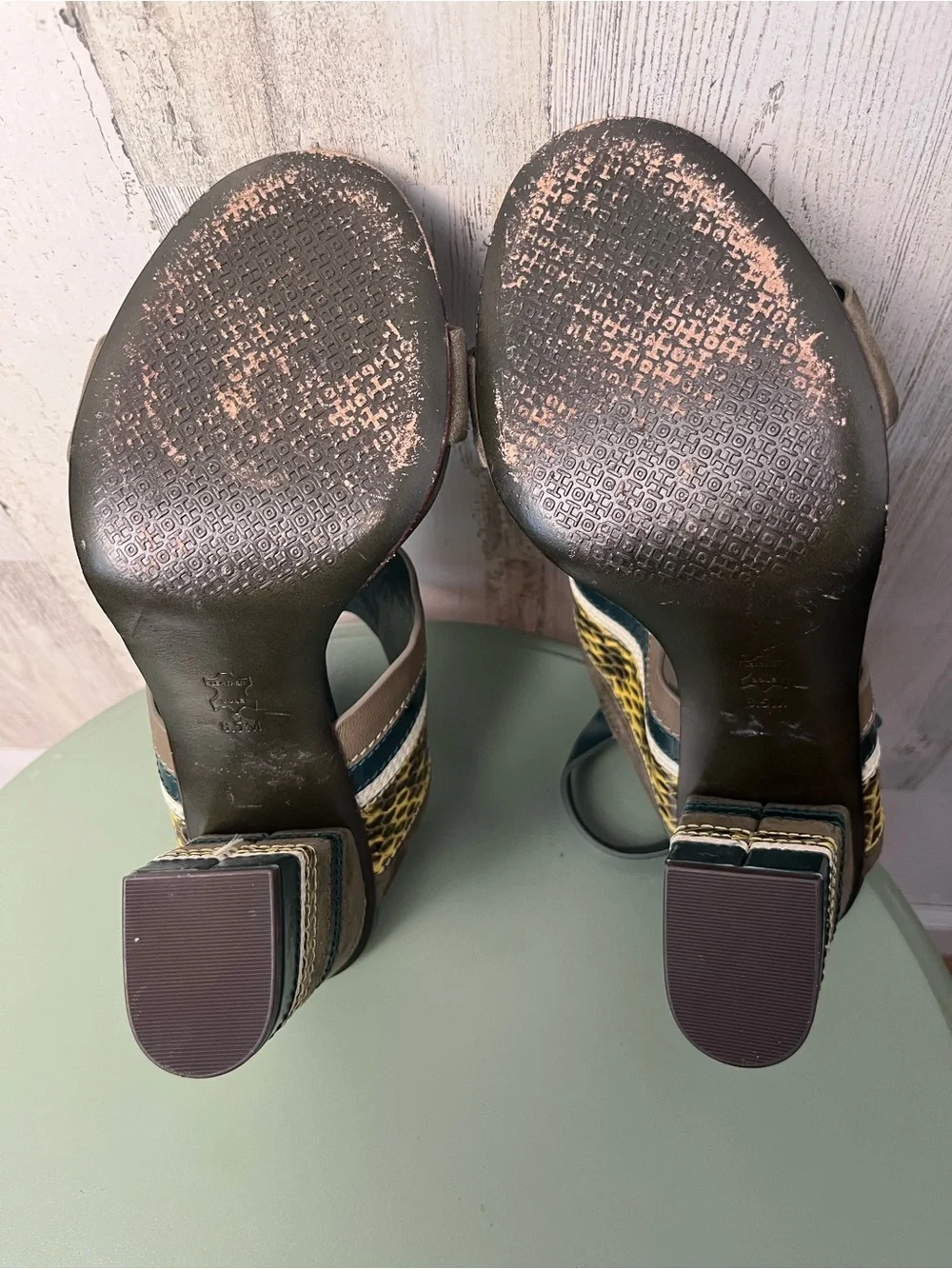 TORY BURCH Edina Heeled Sandal in Green - Size 8.5
